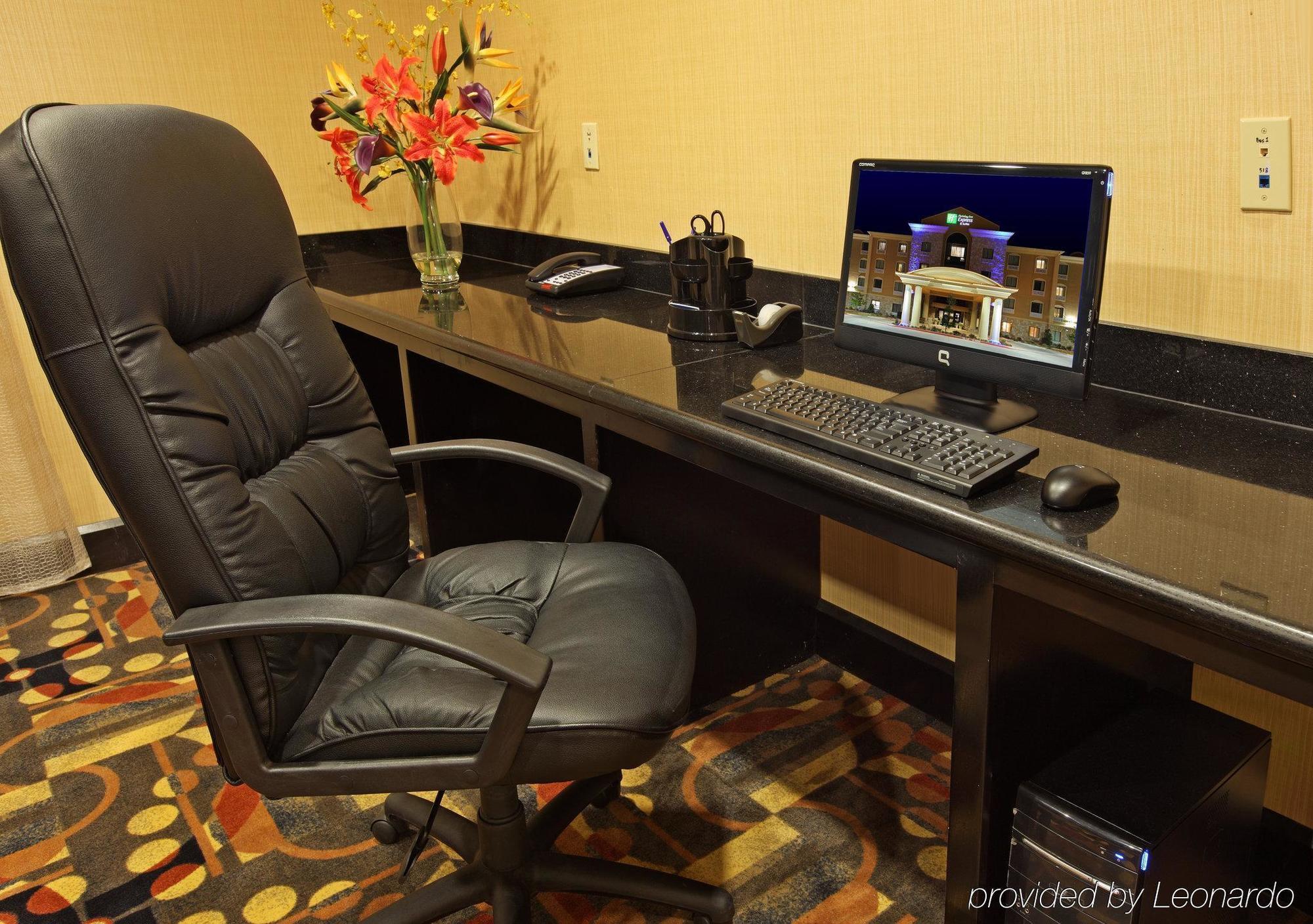 Holiday Inn Express Hotel & Suites Texarkana East By Ihg Ngoại thất bức ảnh
